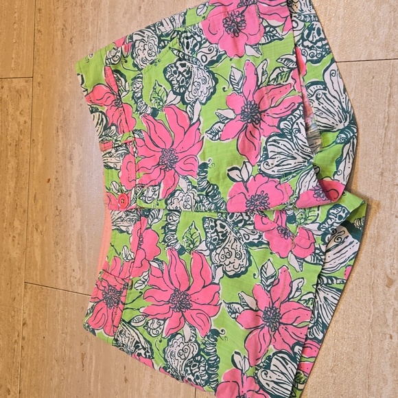 Lilly Pulitzer Pants - Lilly Pulitzer Pink/Green Floral Print Shorts